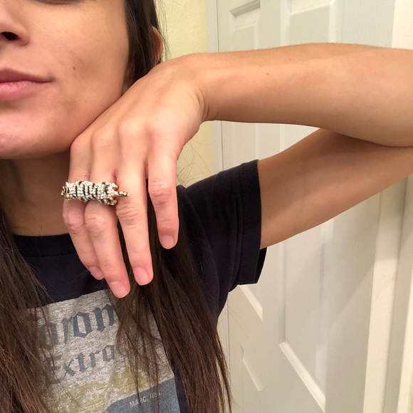DONATION SALE Stretchy Tiger Rhinestone Ring - Picture 2 of 5
